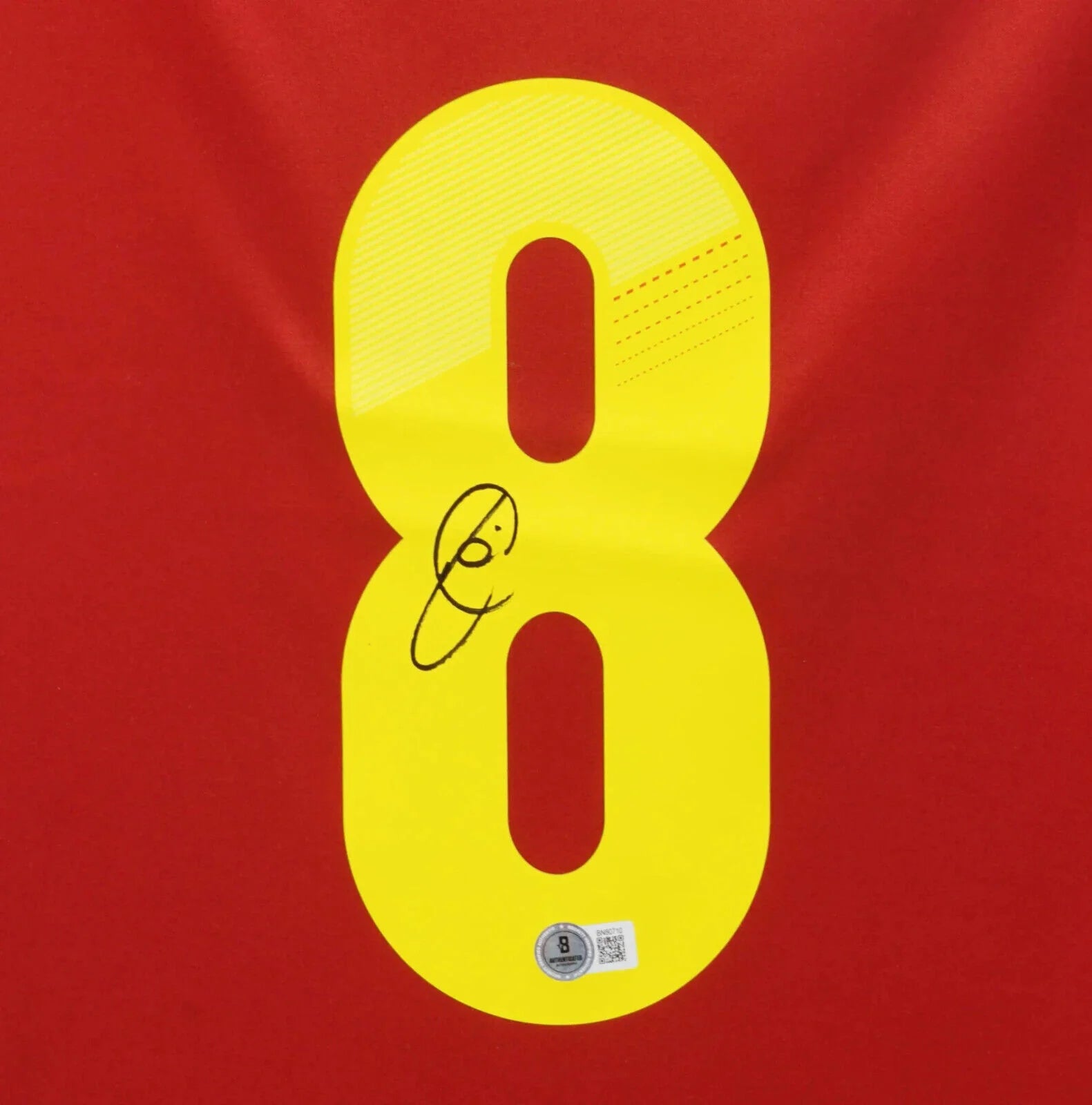 XAVI HERNANDEZ SIGNED SPAIN FC HOME SOCCER JERSEY #8 WITH BECKETT COA)
