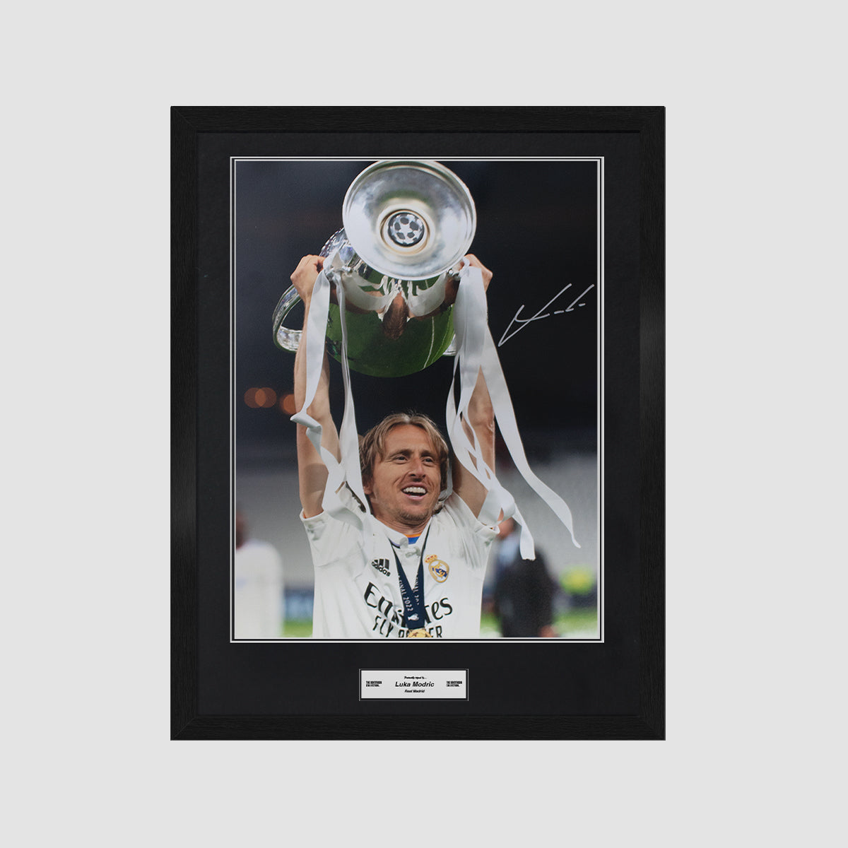 Luka Modric Signed Real Madrid Photo: 2022 UEFA Champions League Winner