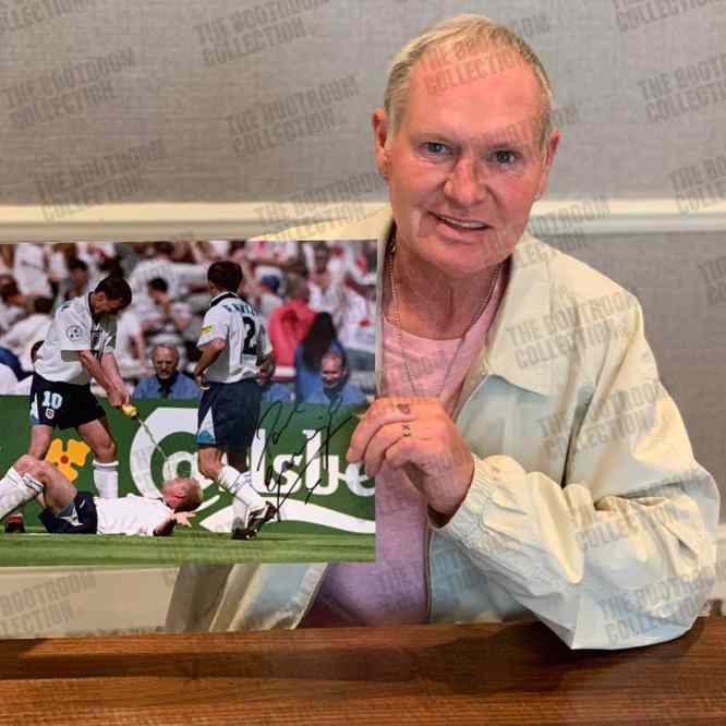Paul Gascoigne Signed Photo: Dentist Chair (Framed) - The Bootroom Collection