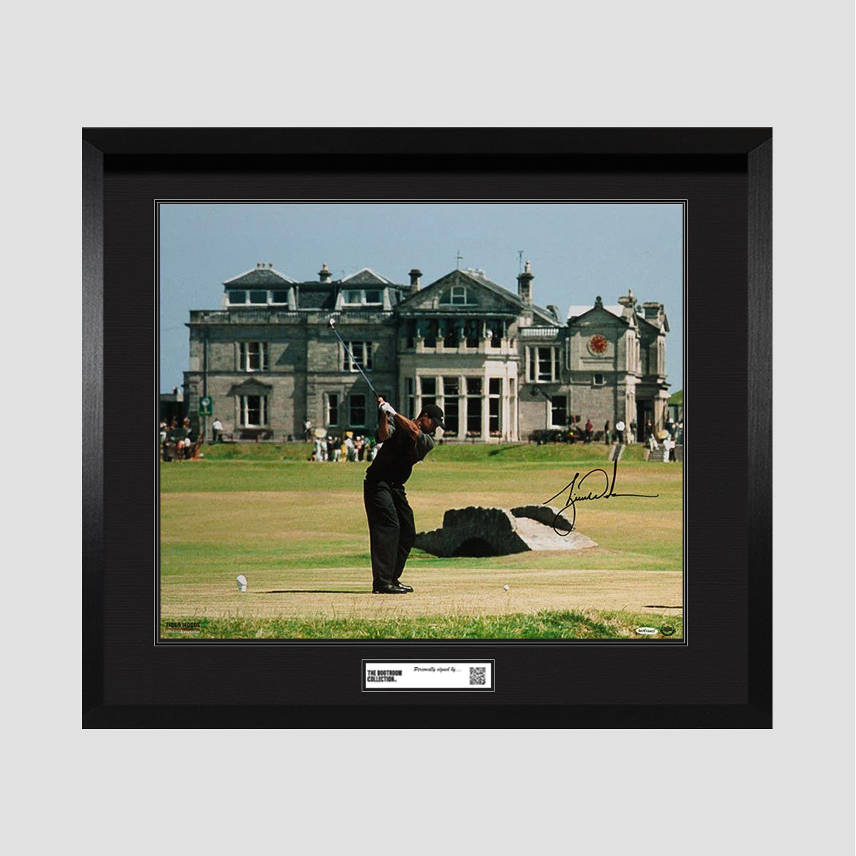 Tiger Woods Signed Photo: “2000 British Open” 20 x 24 (Framed) - The Bootroom Collection